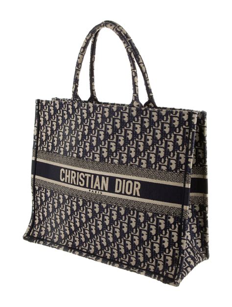 christian dior bags uae.